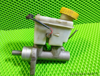 Главный тормозной цилиндр (гтц) для Дэу Нубира 3 поколение KLAN (J200) 96418831