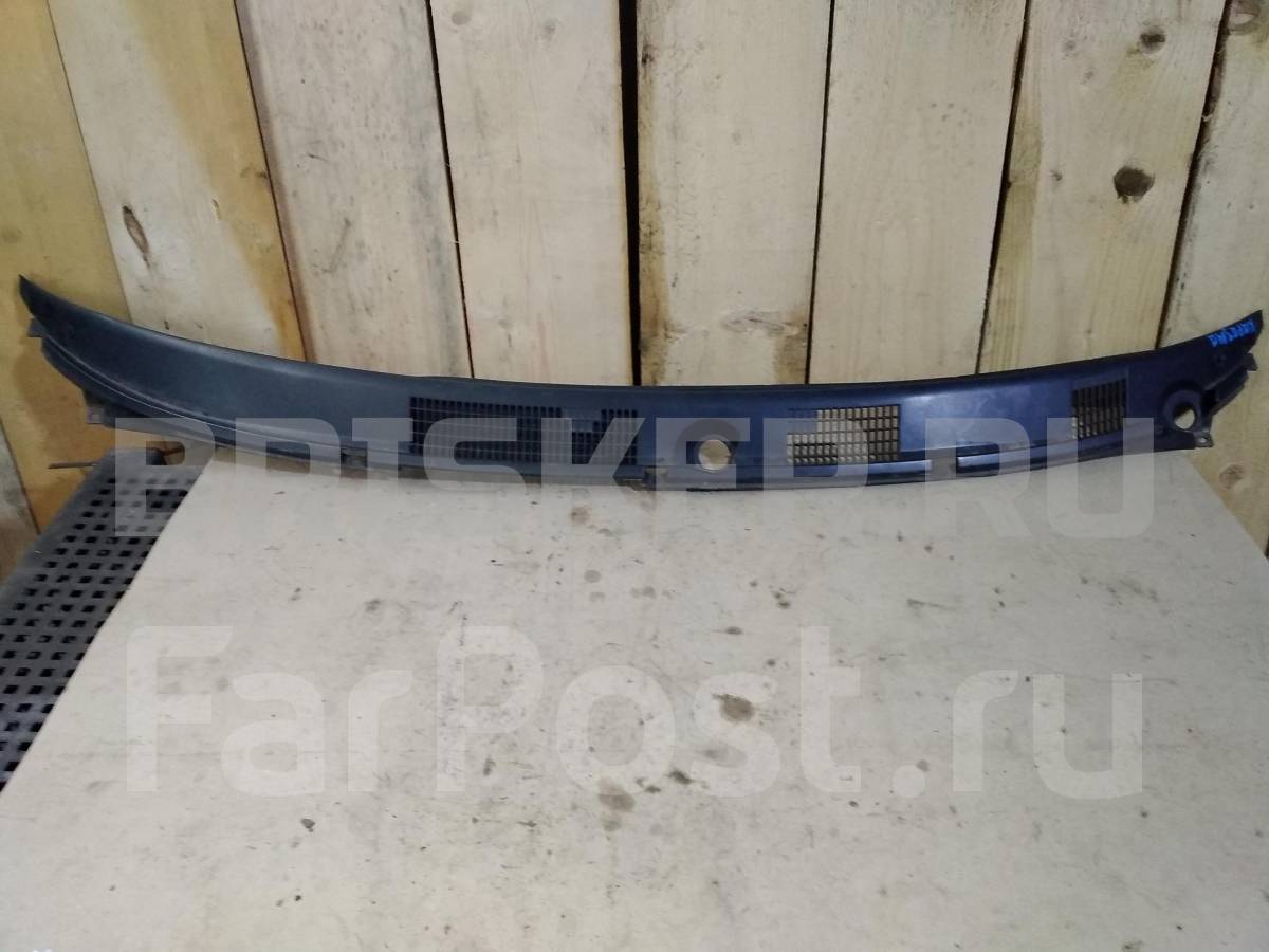 Решетка стеклоочистителя (планка под лобовое стекло) на Митсубиси Каризма I поколение рестайлинг