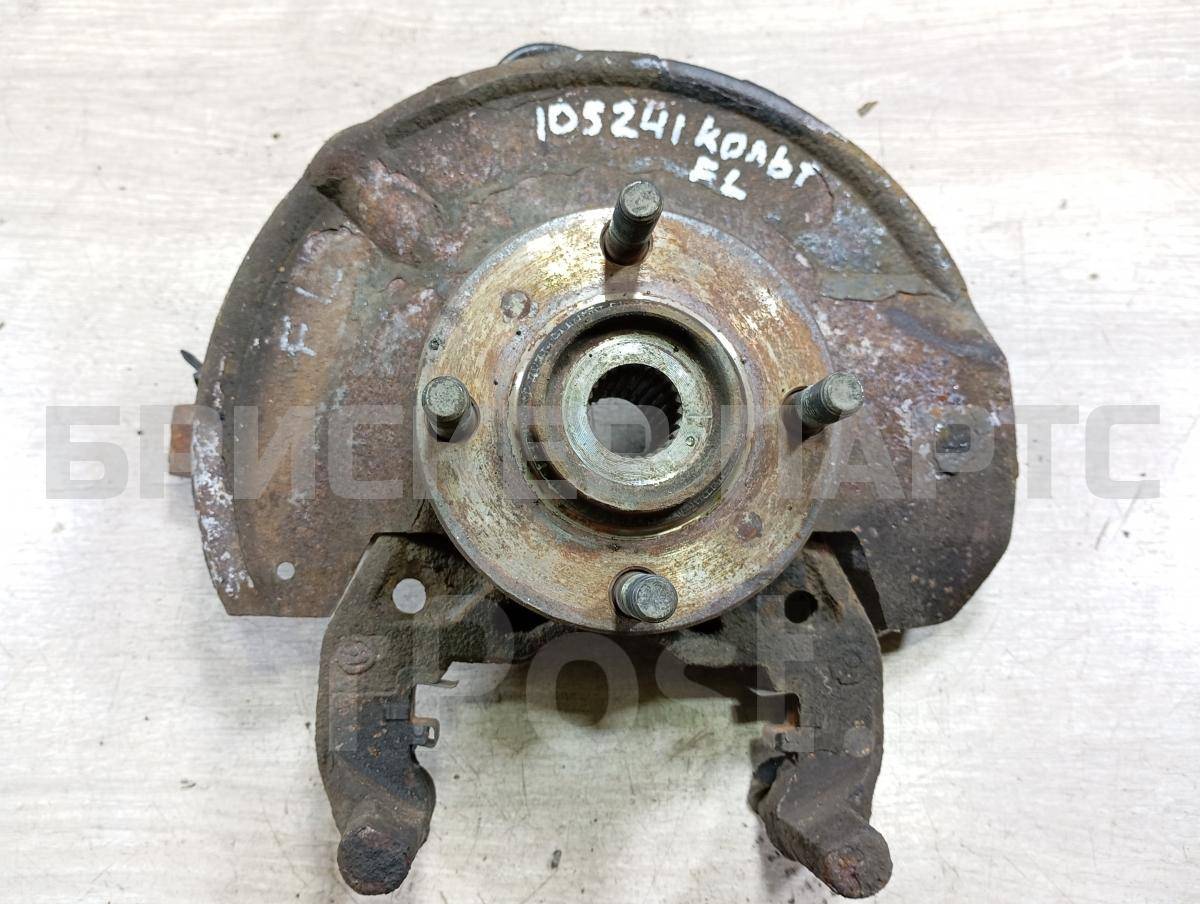 Кулак поворотный передний левый на Митсубиси Кольт 6 поколение (Z20) MR594077