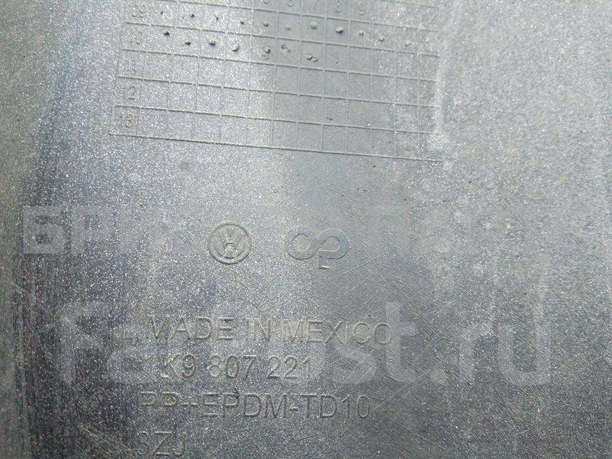 Бампер передний на Фольксваген Гольф Mk6 1K9807221