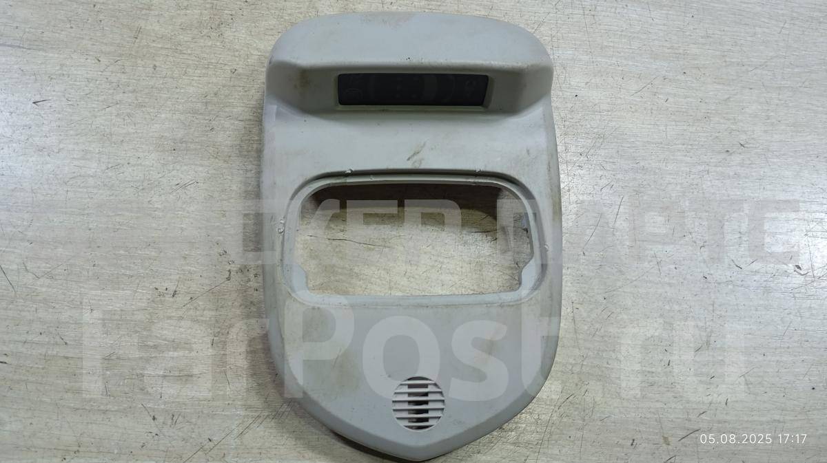 Рамка переднего плафона на Пежо 308 9681370177