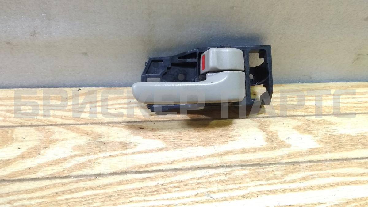 Ручка открывания пассажирской двери (передней правой) внутренняя на Тойота Рав4 2 поколение 6920530150E2