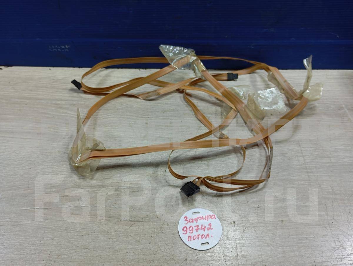 Проводка (коса) потолка на Опель Зафира B 13167990