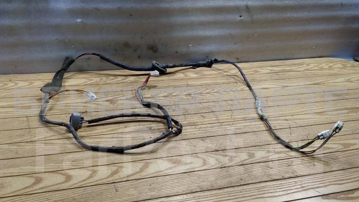 Проводка (коса, жгут) задней правой двери на Сузуки Гранд Витара 1 поколение 3675165D00