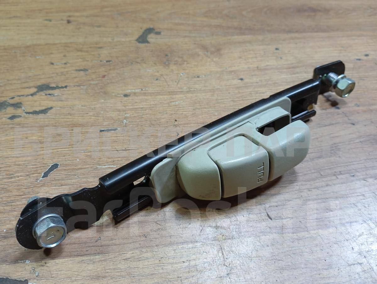 Механизм регулировки ремня безопасности на Ниссан Тиида I (C11) 87824ED001