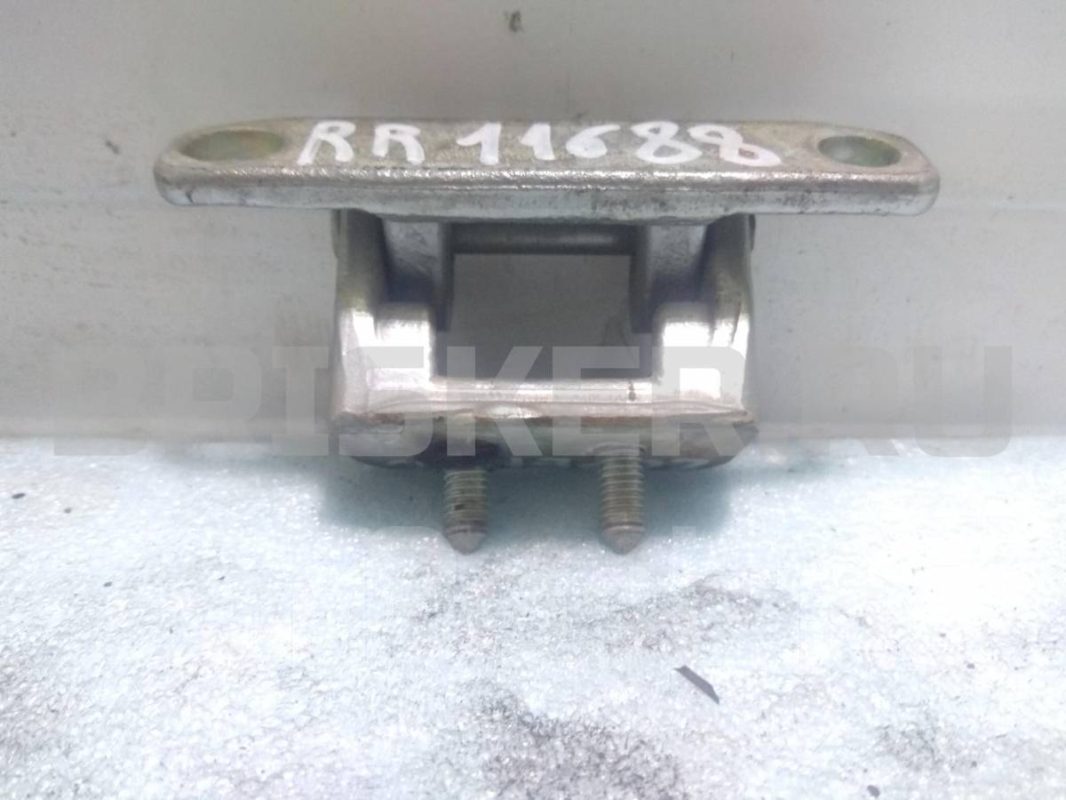 Петля багажника правая на Киа Соренто 1 поколение