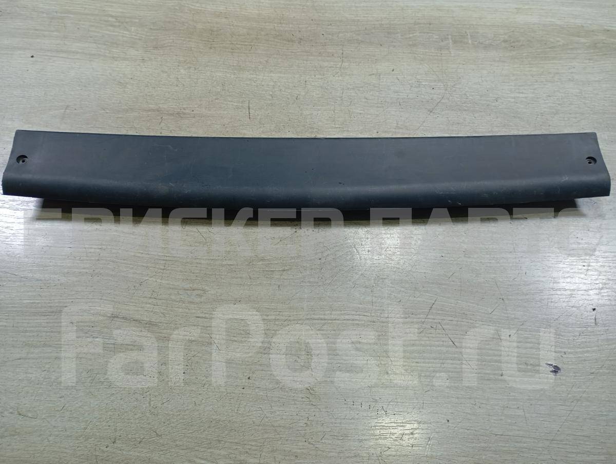 Накладка двери (крышки) багажника на ВАЗ Лада 2111 21116302078