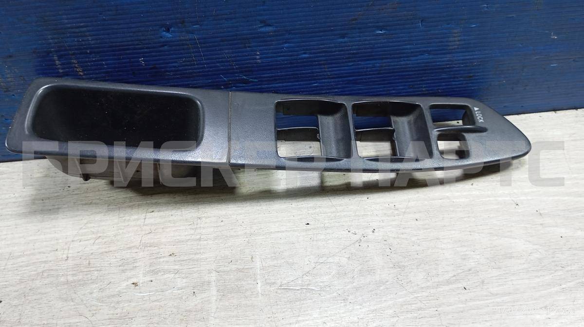 Накладка блока управления стеклоподъемниками левой передней двери для Субару Импреза 2 поколение (GD/GG, G11) 94266FE080