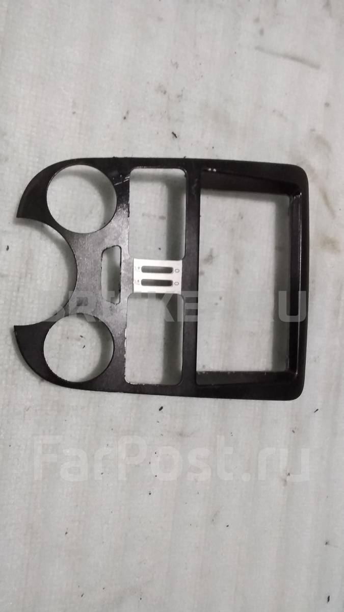 Рамка магнитолы в торпедо на Чери Бонус A13