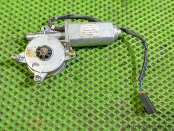 Моторчик стеклоподъемника передний правый для Ниссан Марч 2 поколение K11 8073041B11