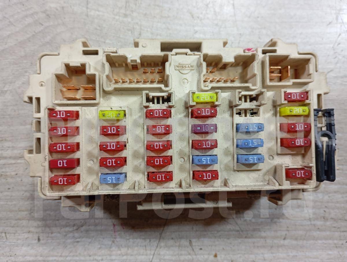 Блок предохранителей (монтажный) для Ниссан Икс-Трейл 1 поколение T30 243508H700