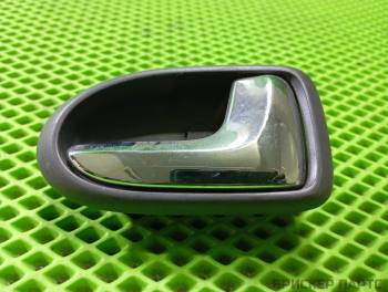 Ручка открывания пассажирской двери (передней правой) внутренняя для Мазда Премаси CP