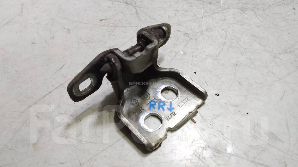 Петля двери задней правой нижняя на Рено Сандеро 1 поколение