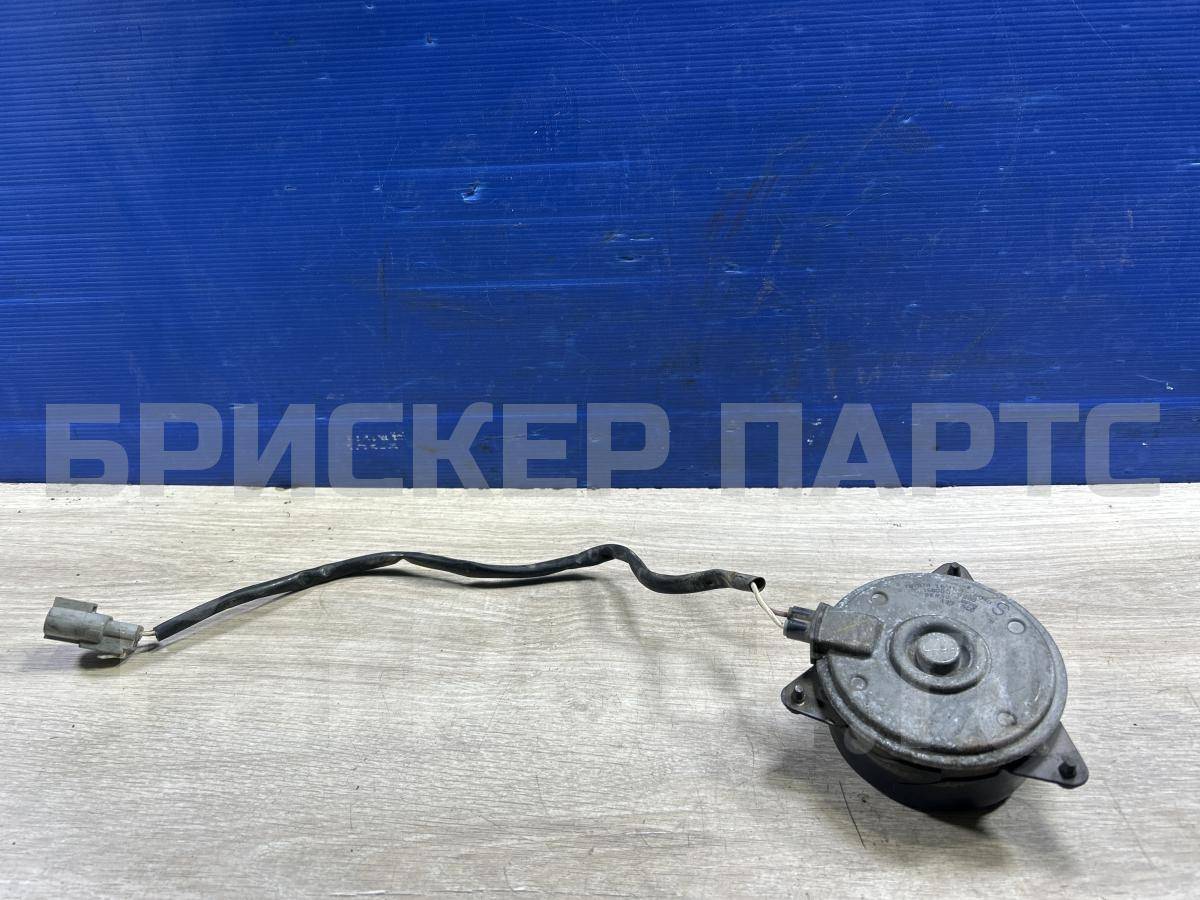 Вентилятор радиатора на Тойота Авенсис II (T250) 1636304040