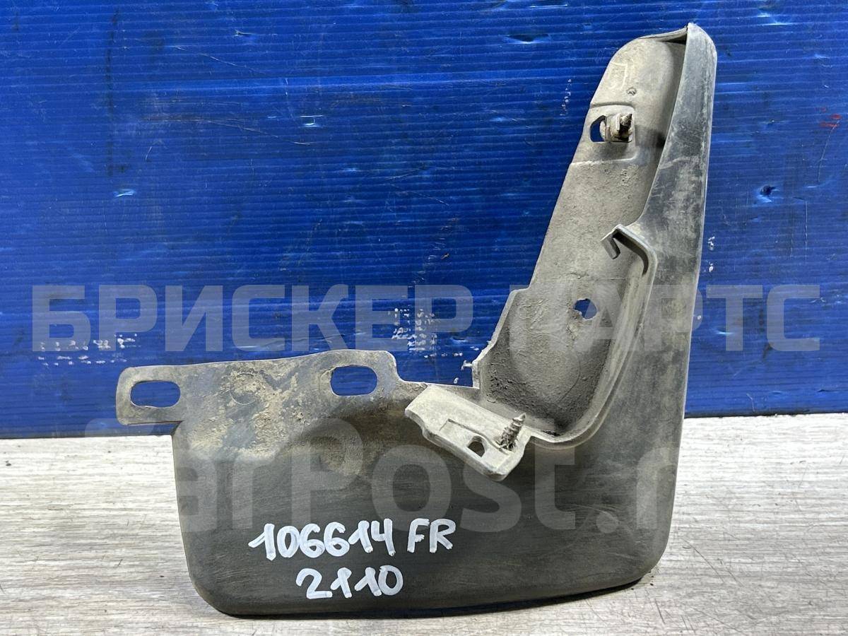 Брызговик передний правый на ВАЗ Лада 2110 21108415512