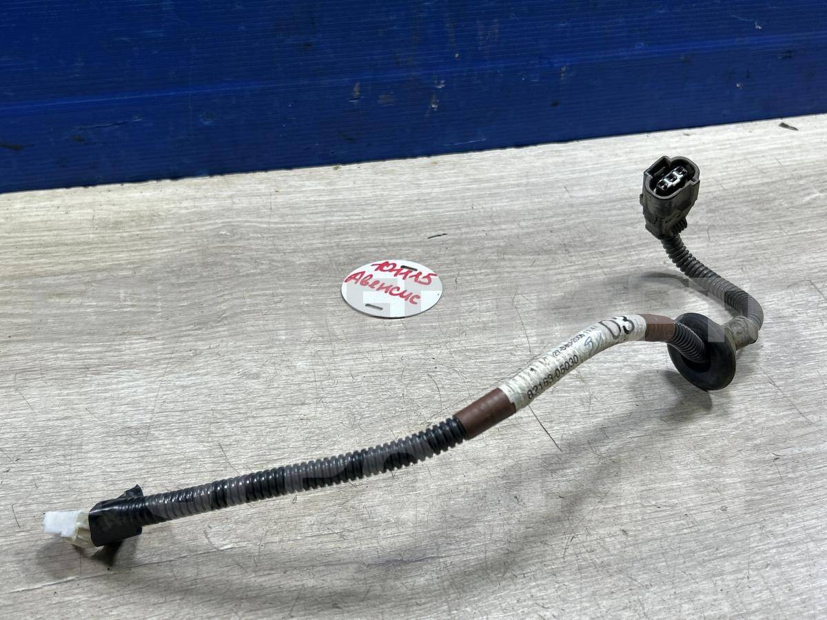 Проводка (коса) моторного отсека на Тойота Авенсис 2 (T250) 8216305030