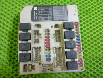Блок предохранителей (монтажный) для Ниссан Куб 2 поколение (Z11) 284B7CT02A