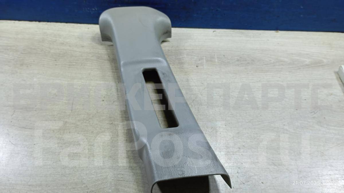 Облицовка стойки (накладка) центральной, средней левой для Субару Импреза 2 поколение (GD/GG, G11) 94012FE010