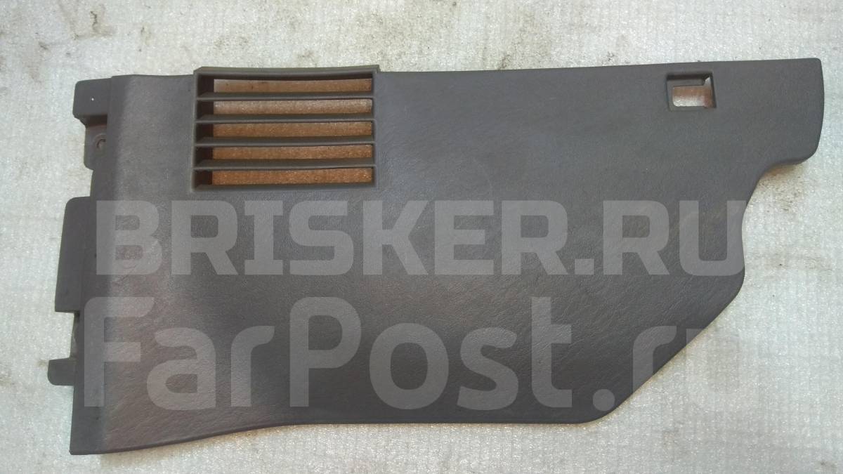 Накладка центрального тоннеля правая боковая на Киа Маджентис 1 поколение 847743C000