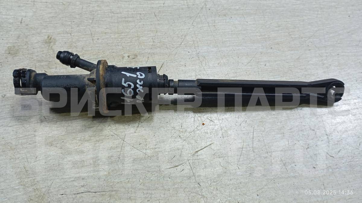 Цилиндр сцепления главный на Пежо 308 218215