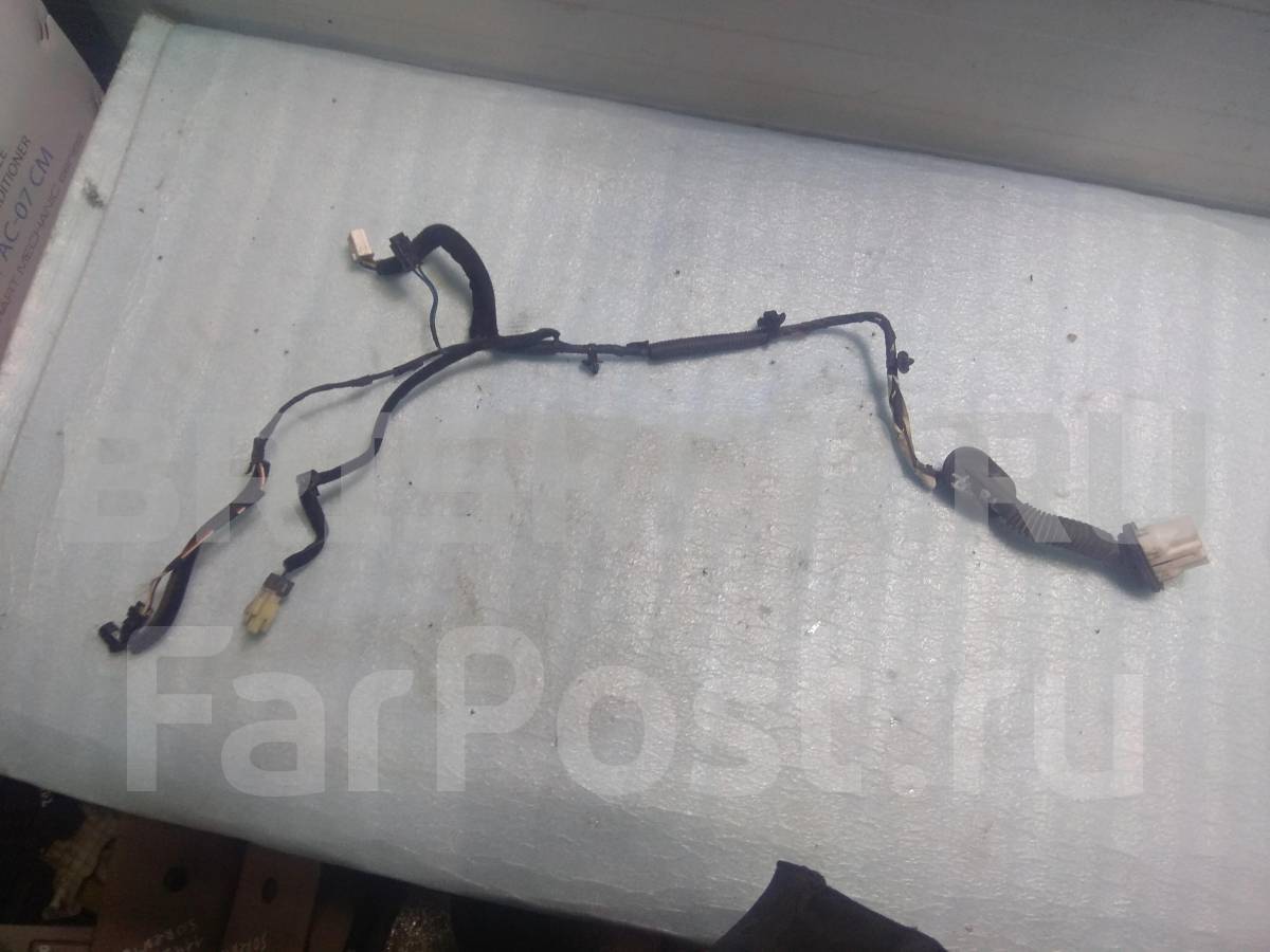 Проводка (коса) задней левой двери на Киа Соренто 1 поколение