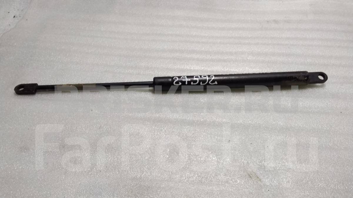 Амортизатор багажника левый на БМВ 5 серия E34