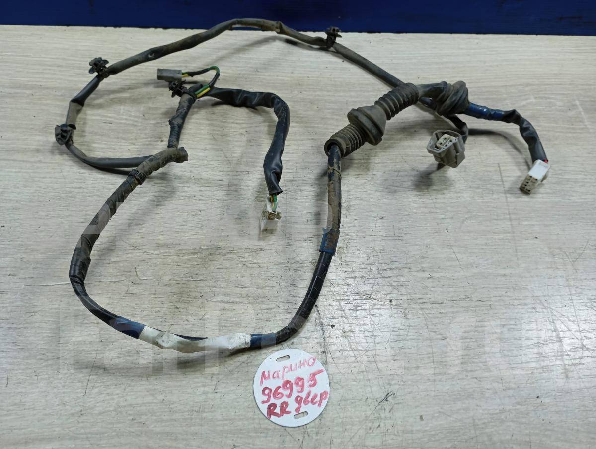 Проводка (коса, жгут) задней правой двери для Тойота Церес 8215312270