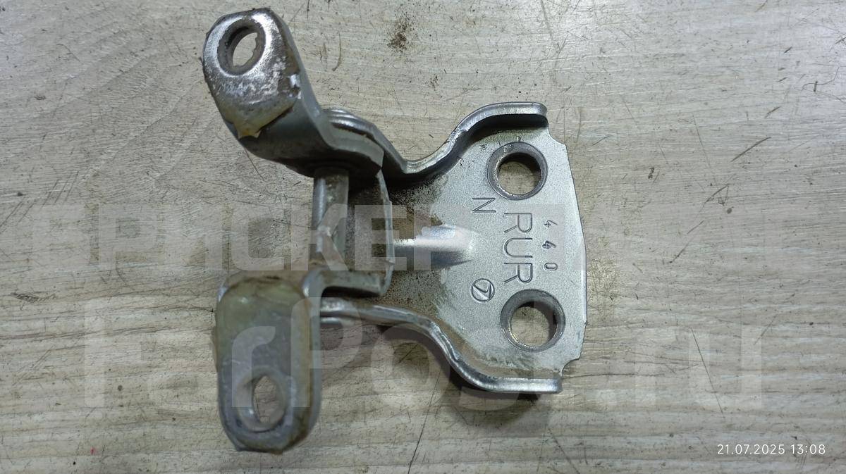 Петля двери задней правой верхняя на Субару Импреза 2 поколение (GG,GD /G11) 61520FA000