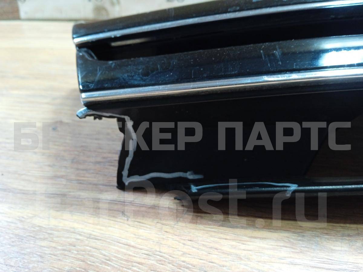 Решетка радиатора на Фольксваген Гольф Mk6 1K9853651