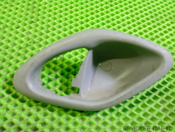 Накладка ручки (облицовка) двери передней левой для Мазда Трибьют 1 серия EP EC0159303H42