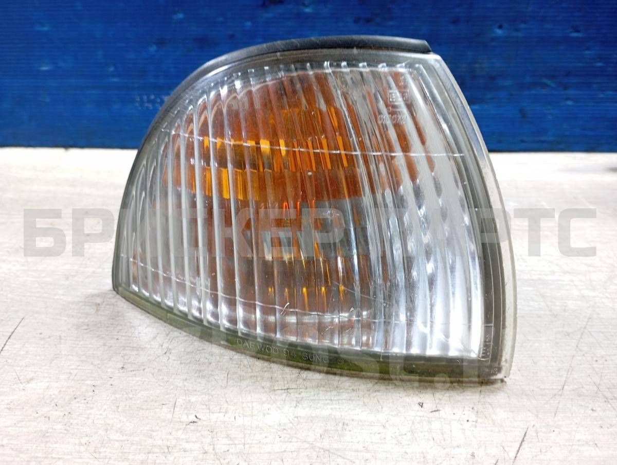 Указатель поворота правый белый для Дэу Нексия Первое поколение N100 96175350