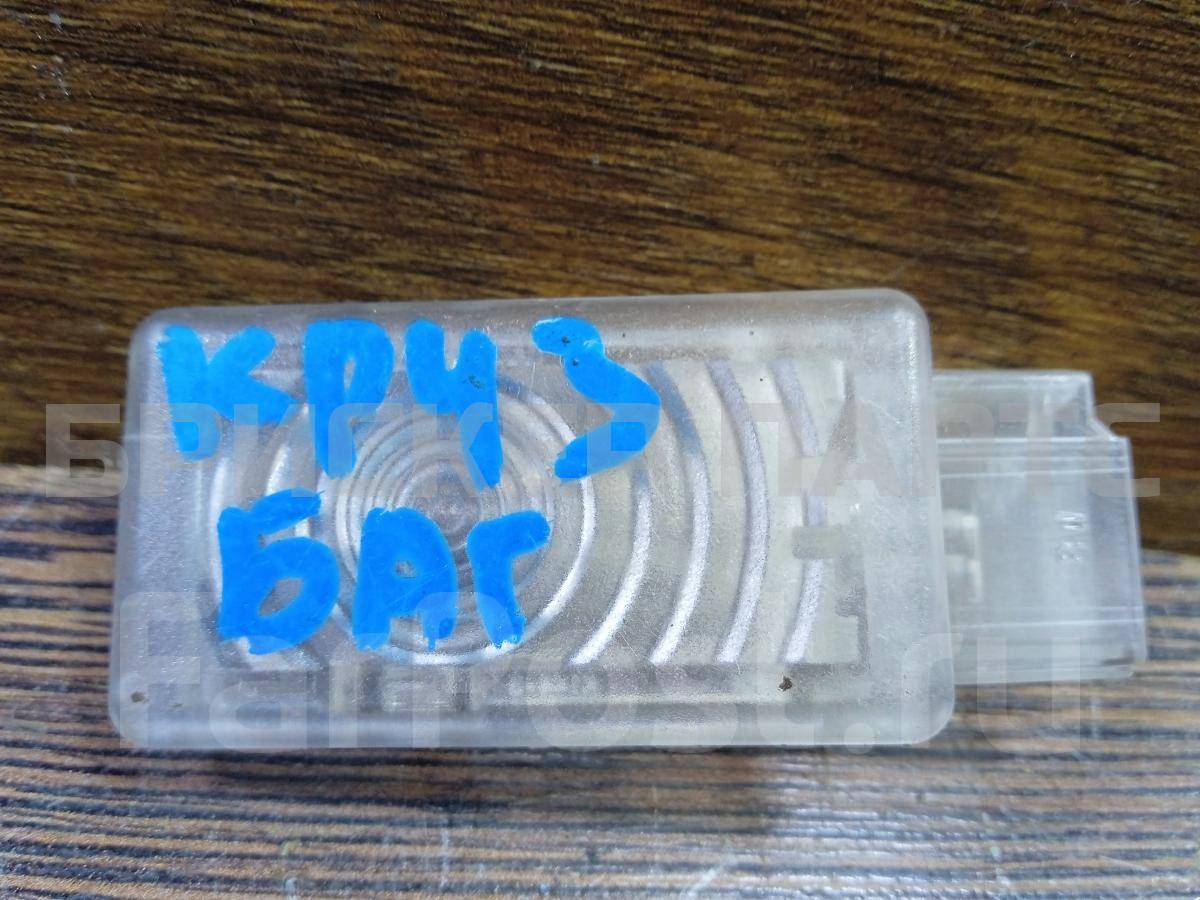 Плафон, фонарь освещения, лампа подсветки багажника на Шевроле Круз 1 поколение (J300) 13503059