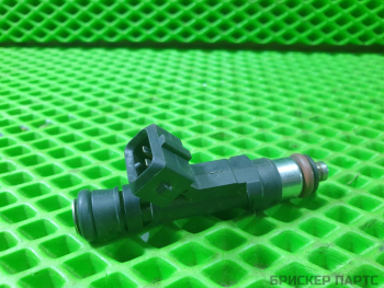 Форсунка топливная, бензиновая (инжекторного двигателя) для Рено Кангу X61 8200227124