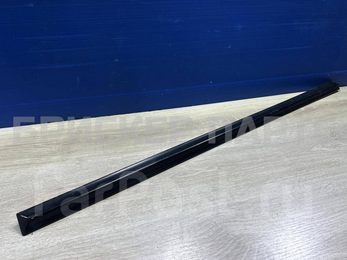 Молдинг передней правой двери на Хендай Акцент 2 поколение ТагАЗ 8772225000