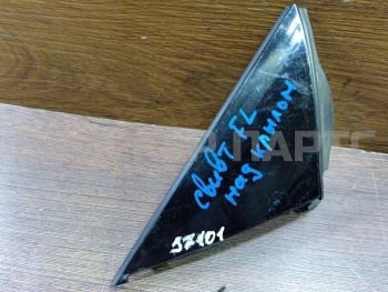 Накладка (треугольник) левого крыла на Сузуки Cвифт 7719163J0
