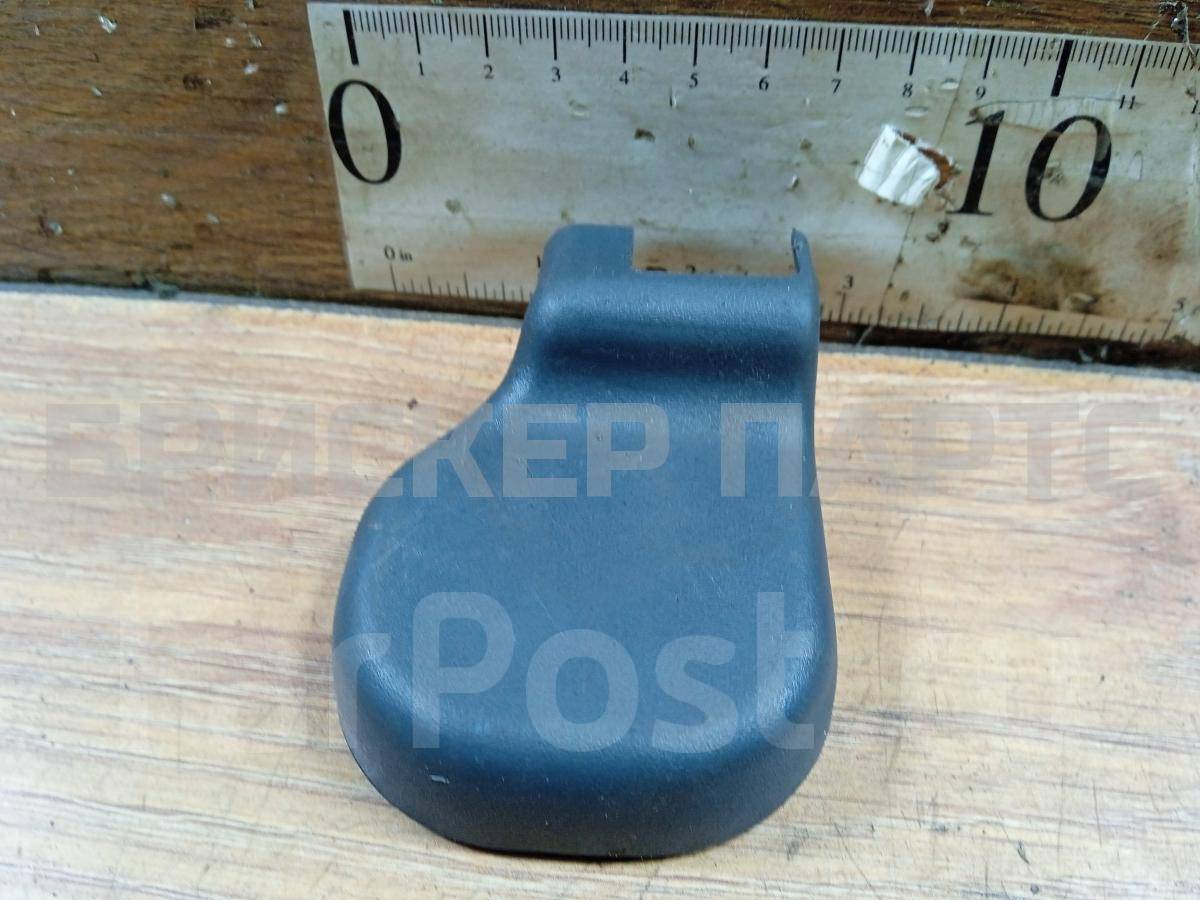 Накладка кронштейна сиденья на Хендай Акцент 2 ТагАЗ 8856625000