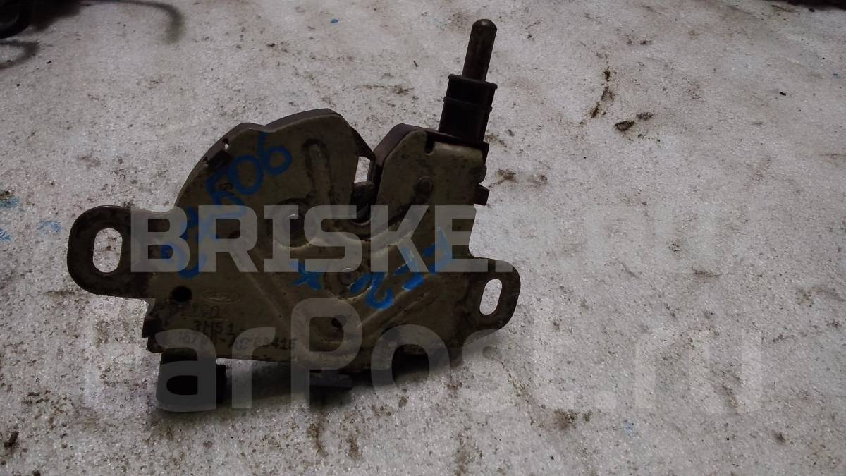 Замок капота на Форд Фокус 2 поколение рестайлинг