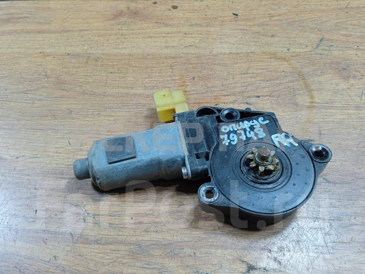 Моторчик стеклоподъемника задний правый на Киа Опирус Рестайлинг 834603F000 Моторчик стеклоподъемника задний правый на Киа Опирус Рестайлинг 834603F000