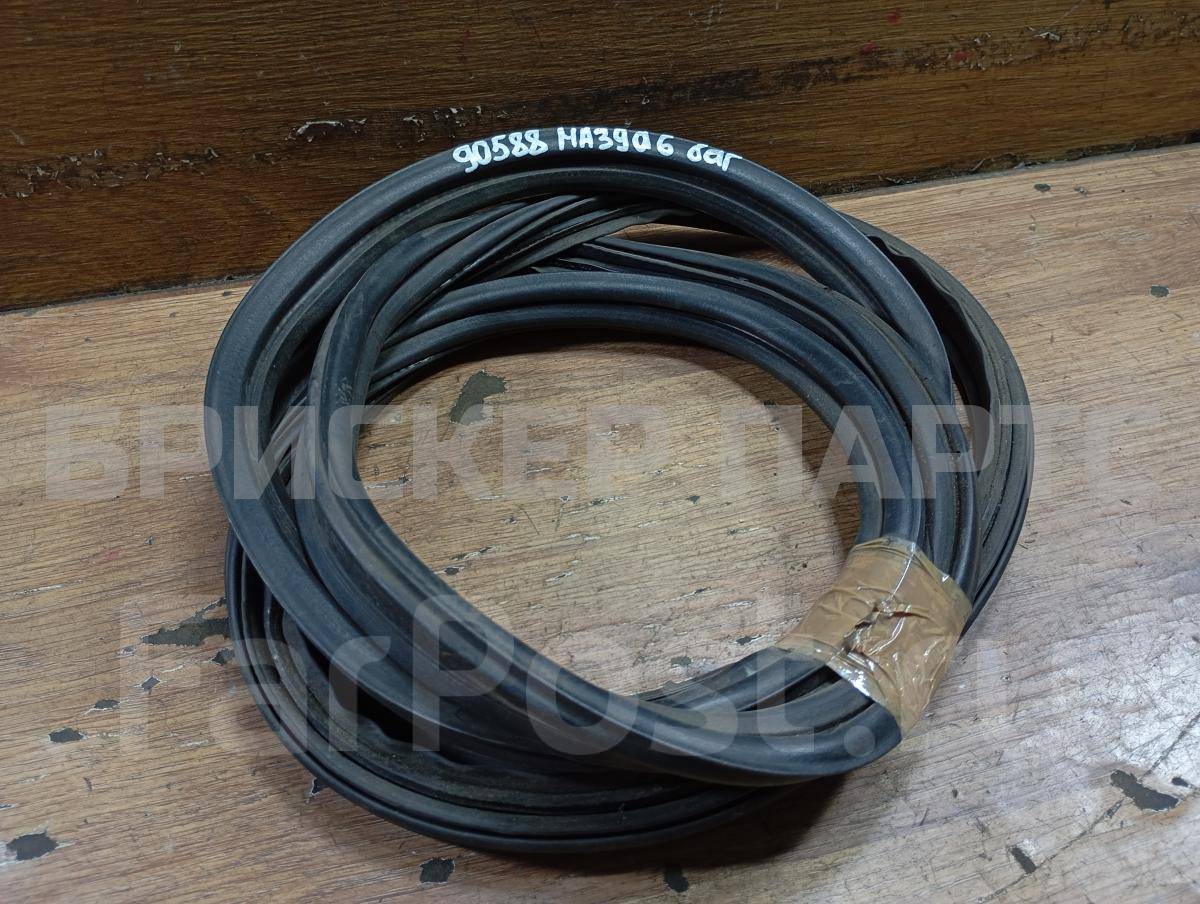 Уплотнитель багажника на Мазда 6 1 поколение (GG) GS1M62761D