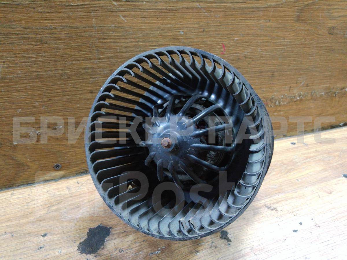 Моторчик печки (вентилятор, мотор, двигатель отопителя) для Рено Логан 1 поколение LS0G LS12 рестайлинг 272106020R