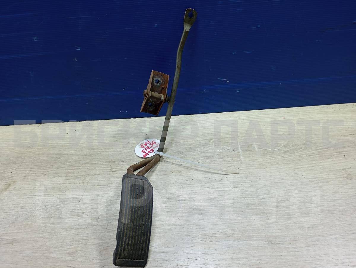 Педаль газа (акселератора) механическая на Мазда Трибьют 1 серия EP EC0141600