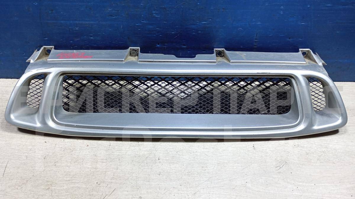 Решетка радиатора на Субару Импреза 2 поколение (GG,GD /G11) 91121FE110