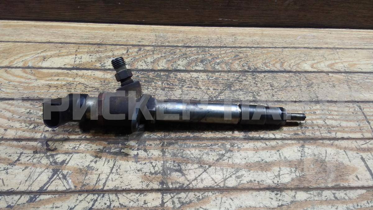 Форсунка дизельная на Ленд Ровер Дискавери 3 поколение LR006496