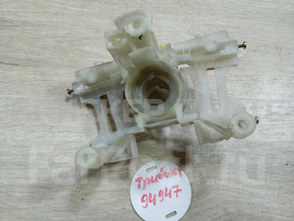 Кронштейн подрулевых переключателей для Мазда Трибьют 1 серия EP 2L8T14K147AA Кронштейн подрулевых переключателей для Мазда Трибьют 1 серия EP 2L8T14K147AA