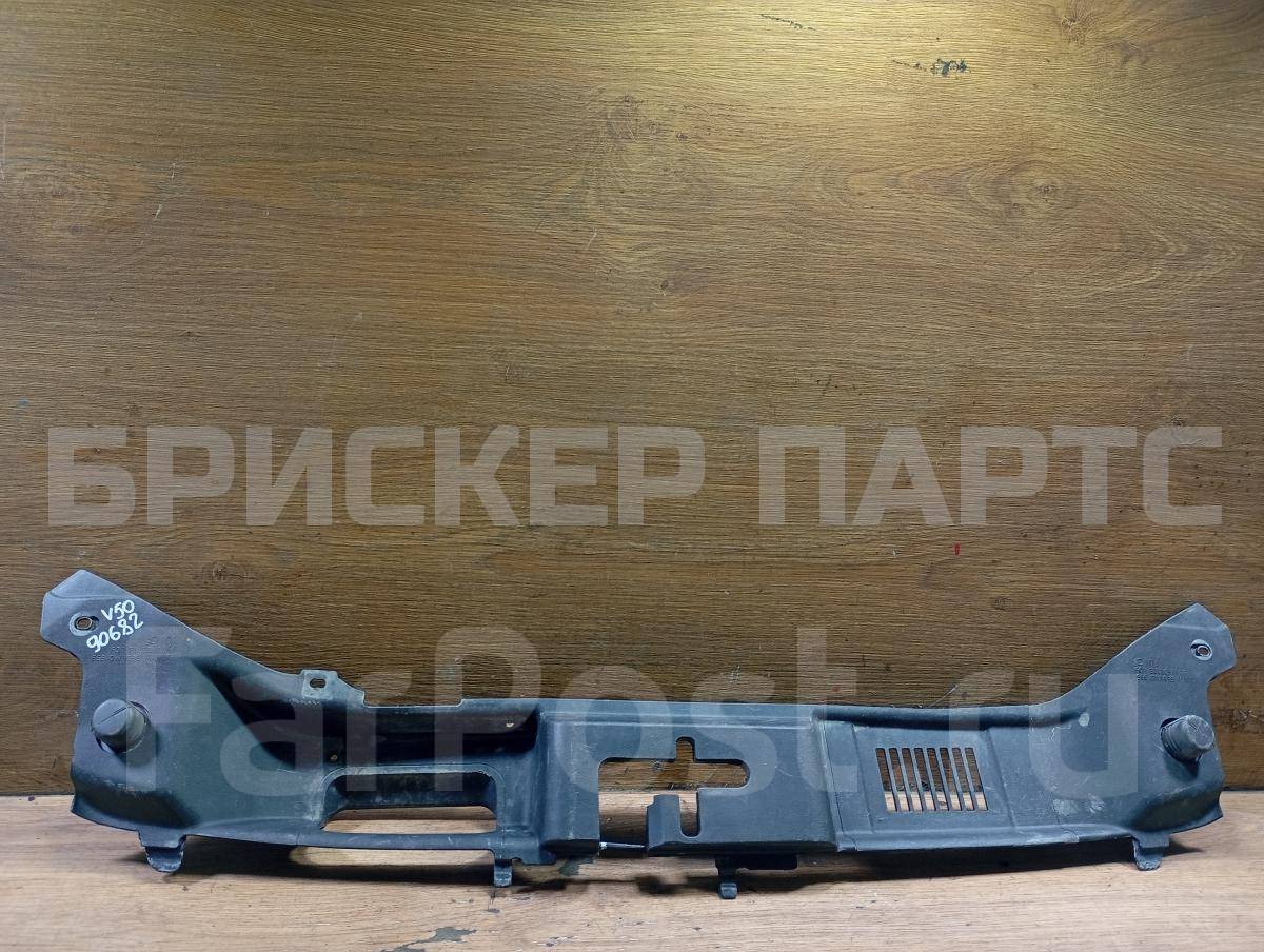 Накладка замка капота для Вольво V50 1 поколение 31217666