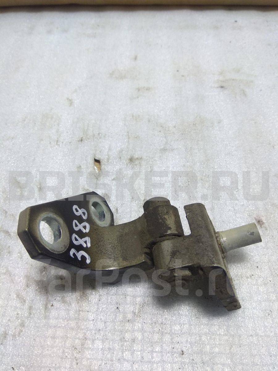 Петля двери передней правой верхняя на Фольксваген Гольф Mk5