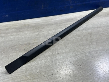Молдинг задней левой двери на Рено Логан 1 поколение LS0G LS12 рестайлинг 8200209882