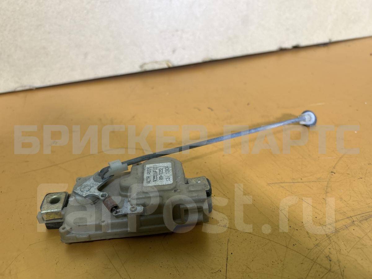 Активатор замка багажника на Ниссан Либерти 1 поколение M12