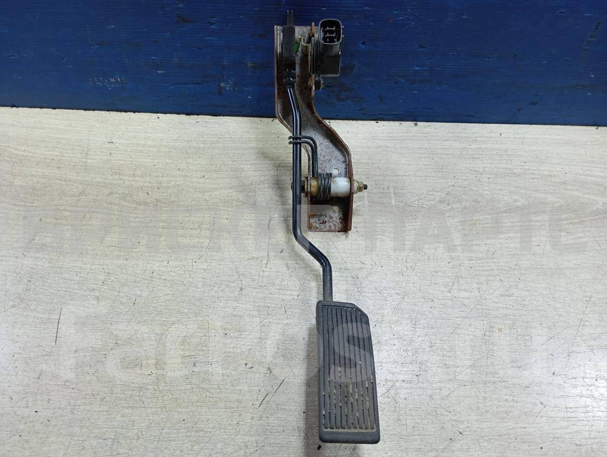 Педаль газа (акселератора) электронная для Ниссан Икс-Трейл 1 поколение T30 180028H905