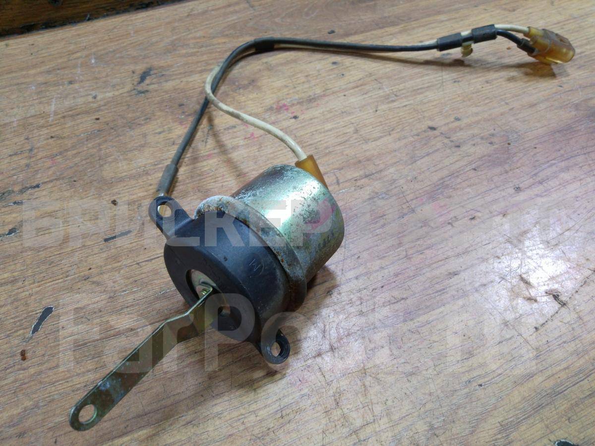 Моторчик (сервопривод печки) заслонки отопителя на Форд Эскейп 1 поколение F42Z18A318AA